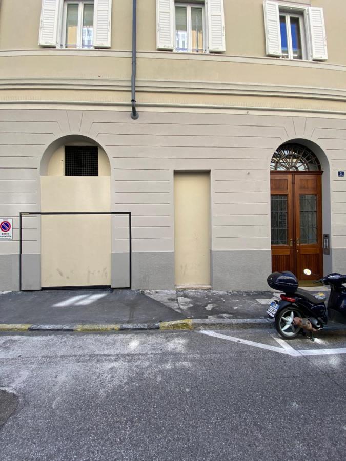 Luxury Apartment + Garage Trieste Exterior photo